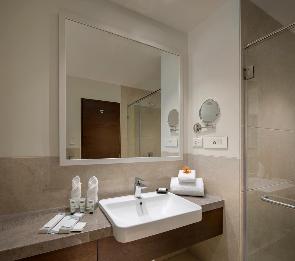 Kabir Hotel & Spa Vadodara Luaran gambar